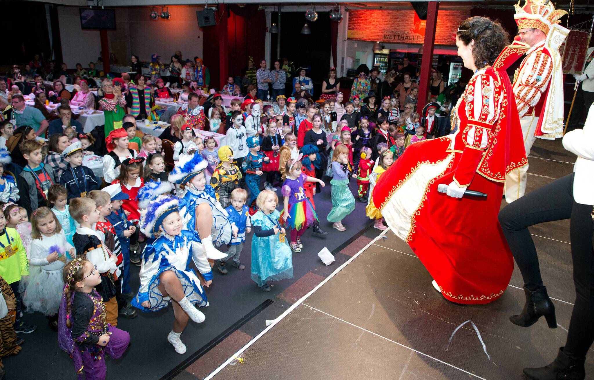 Närrischer Kostümwettbewerb soll trotz Absage für Karnevalsflair sorgen