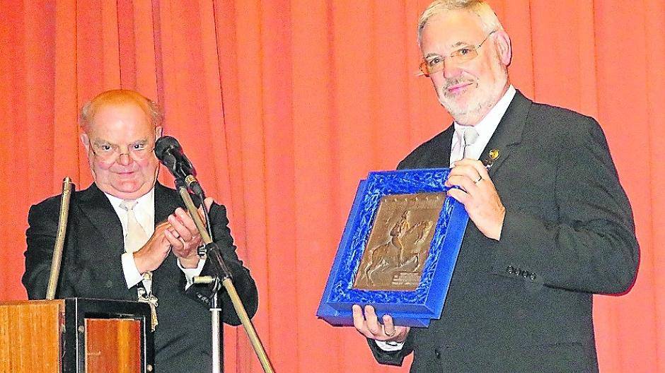 Heimatpflege: Ehrenplakette für den Ehrenbrudermeister Bruderschaft dankt Ludger Heintz mit einer Auszeichnung
