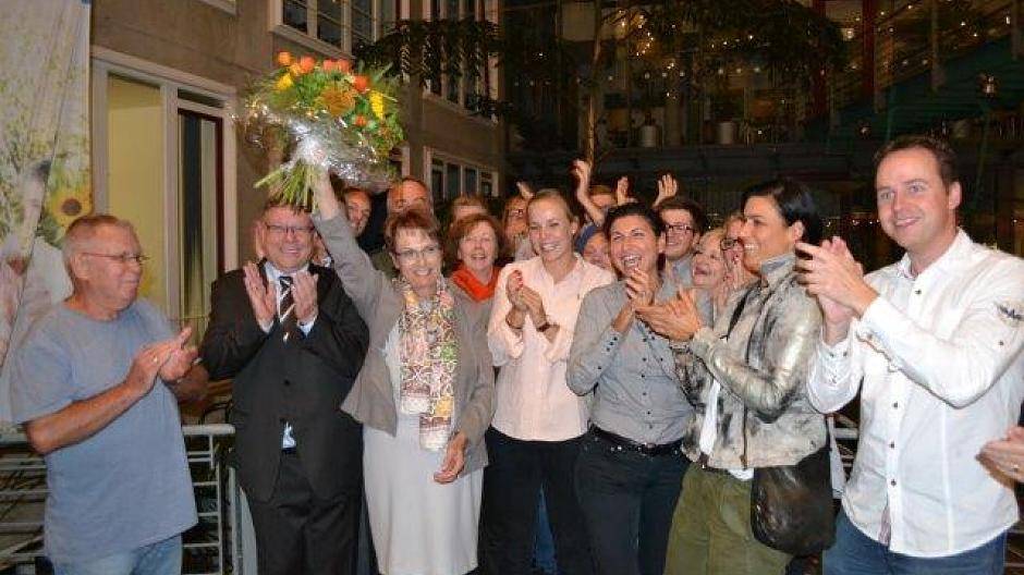 Bilderstrecke: So wurde die neue Kaarster Bürgermeisterin gefeiert