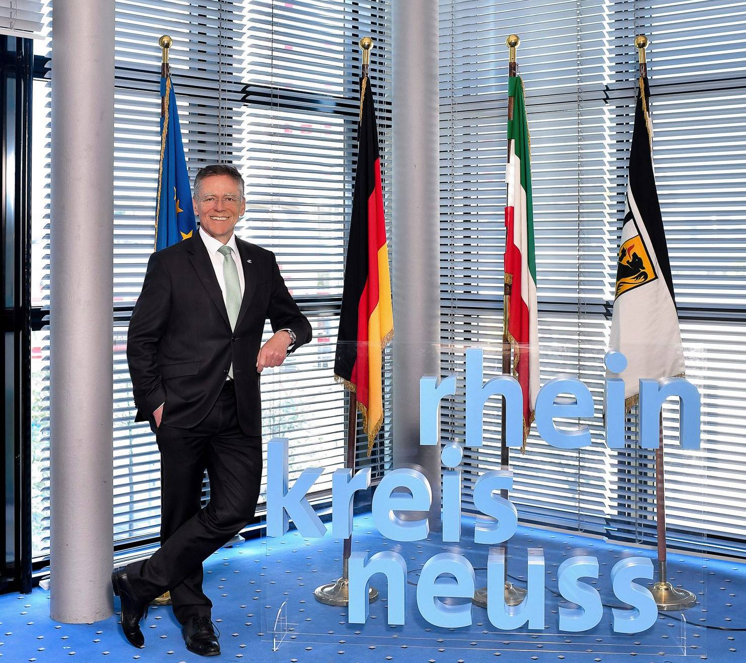  Landrat Hans-Jürgen Petrauschke freut sich über die positive Resonanz auf das STADRADELN 2020 und den ersten Platz des Rhein-Kreises Neuss unter den Kreisen bundesweit. 