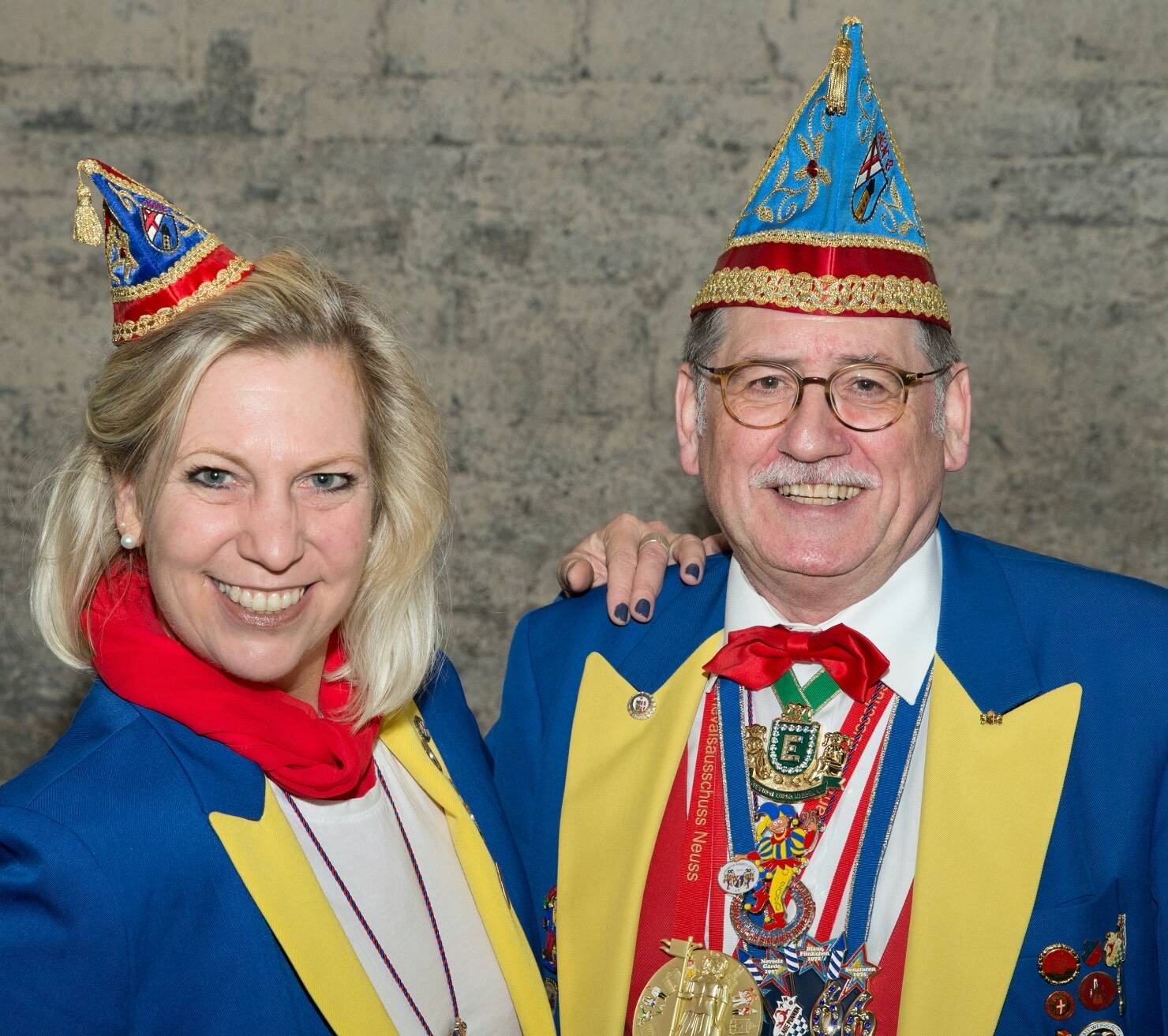  Hellmut Gummersbach übergab die Geschicke des Norfer Narren Clubs nach 25 Jahren am vergangenen Samstag an die neue Präsidentin Nicole Schmitz. 