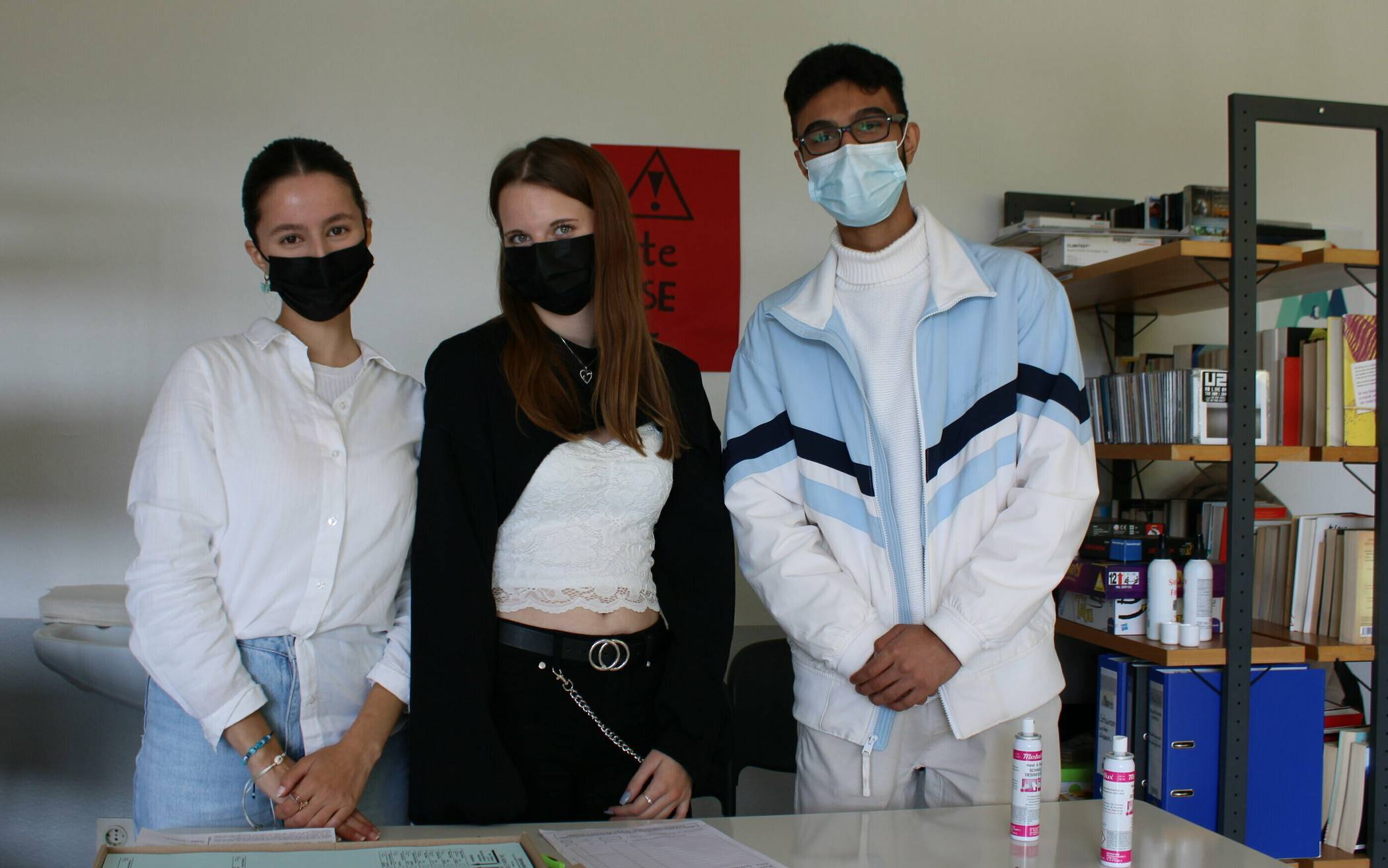 „Willkommen im Wahllokal!“: Die Schüler der