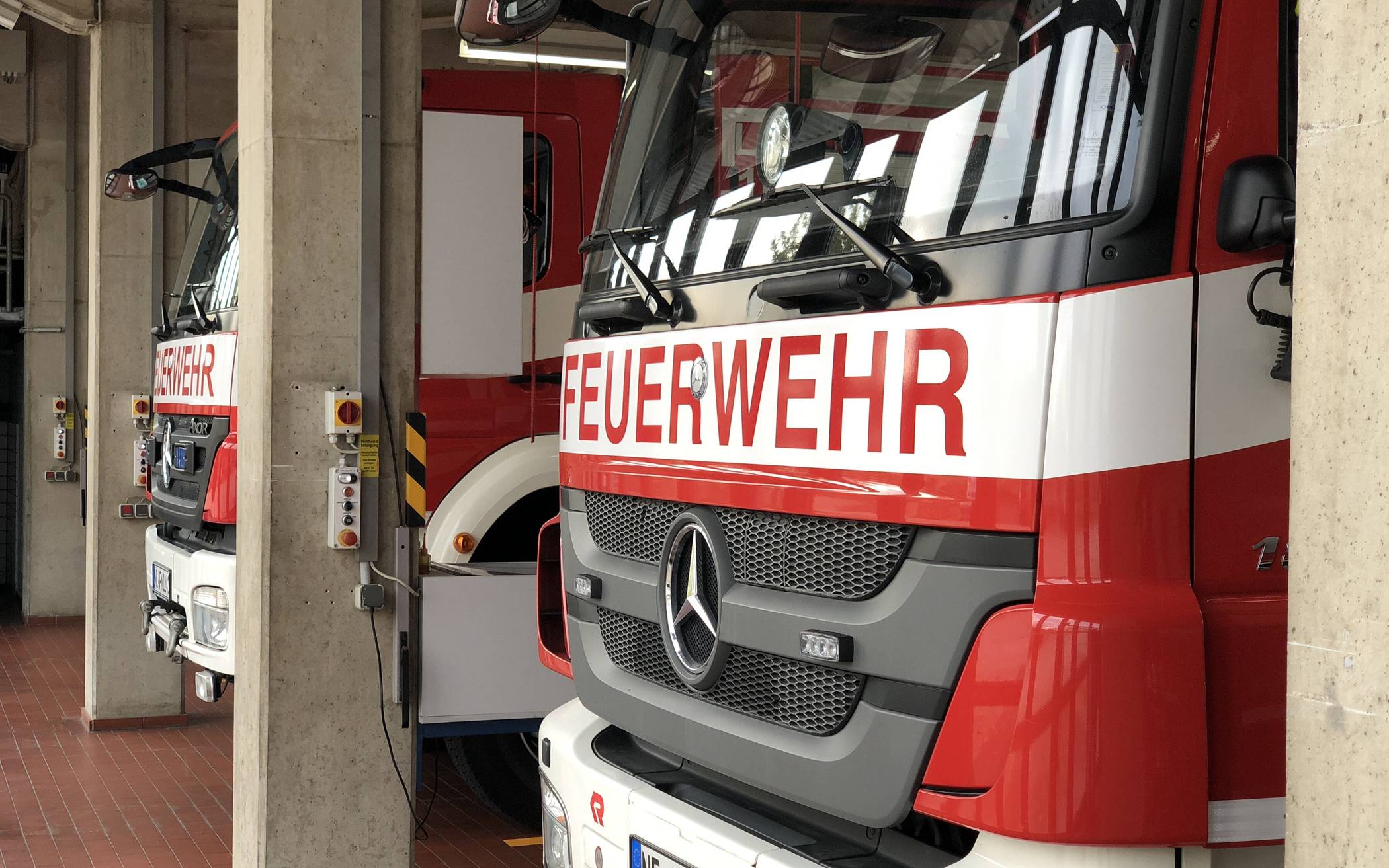 Zischender Gefahrgut-Lkw ruft Feuerwehr auf den Plan