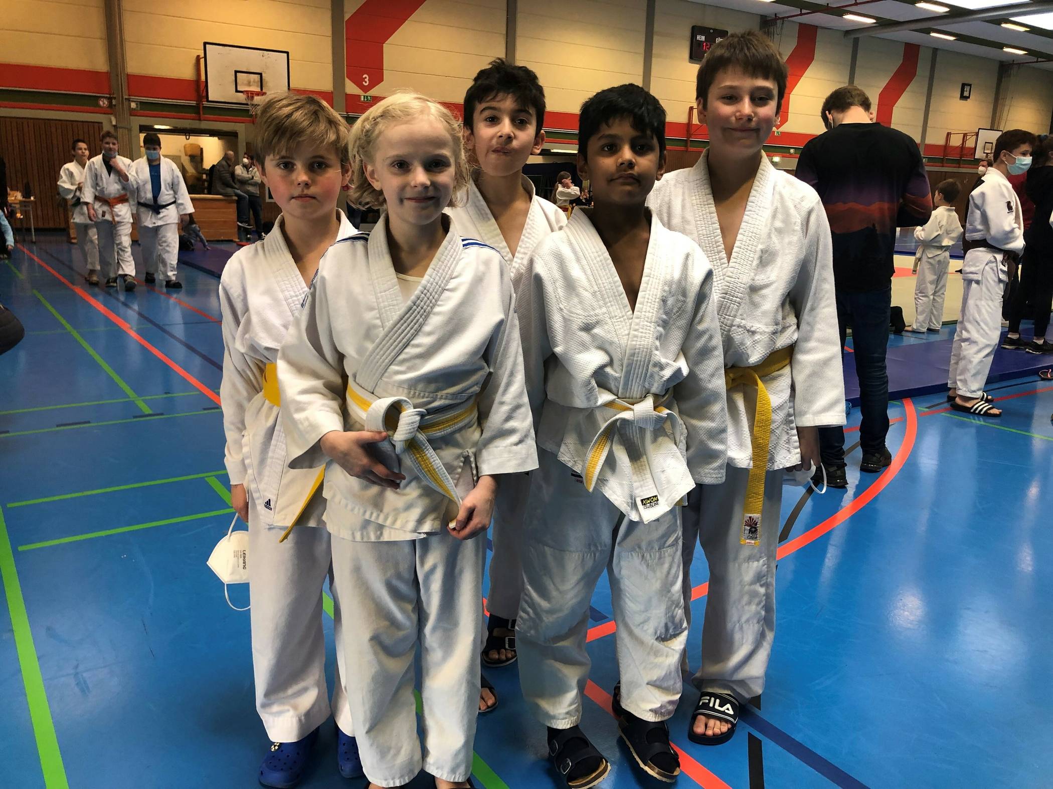   Sie kämpfen für die SG Kaarst (hintere Reihe v.l.n.r.): Jacub Ondera, Eray Cetinkaya und Hendrik Randaxhe sowie (vorne) Julia Karcher und Ashwin Selvachandran.  