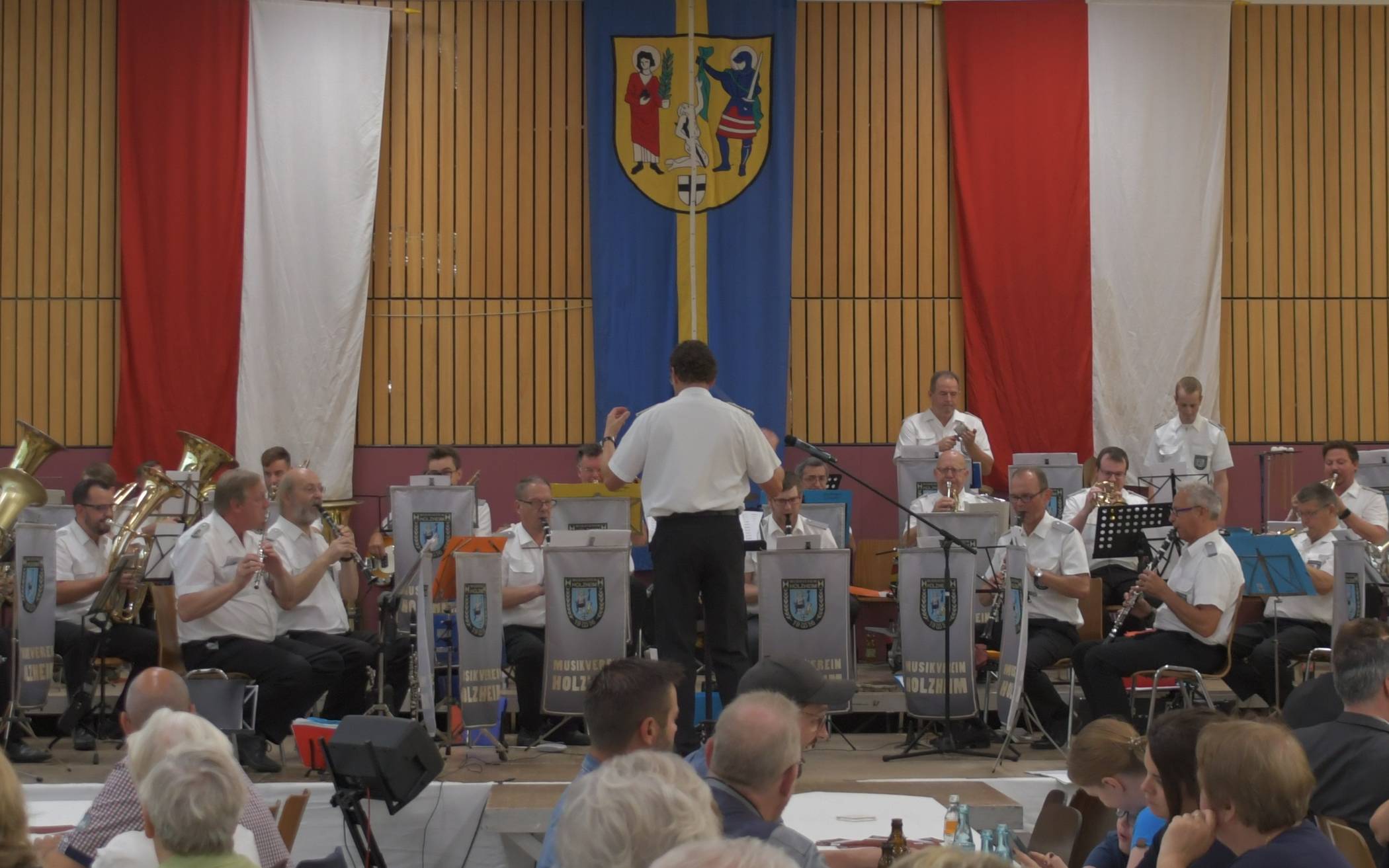  Der Musikverein Holzheim kehrt auf die Bühnen zurück. 