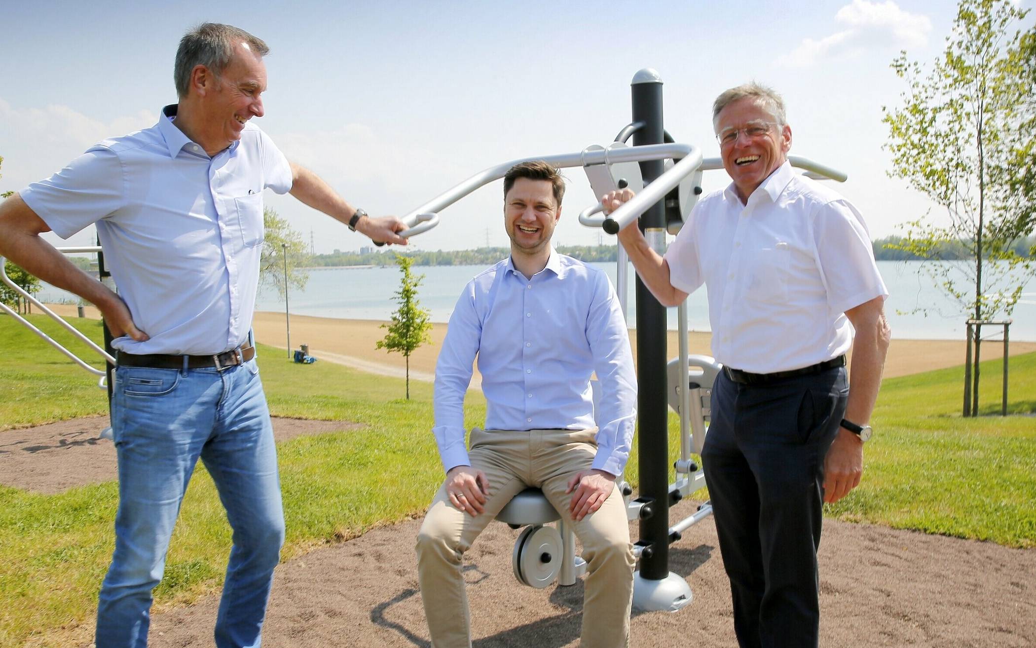  Landrat Hans-Jürgen Petrauschke mit den beiden Kreiswerke-Geschäftsführern Stefan Stelten und Martin Stiller.  
