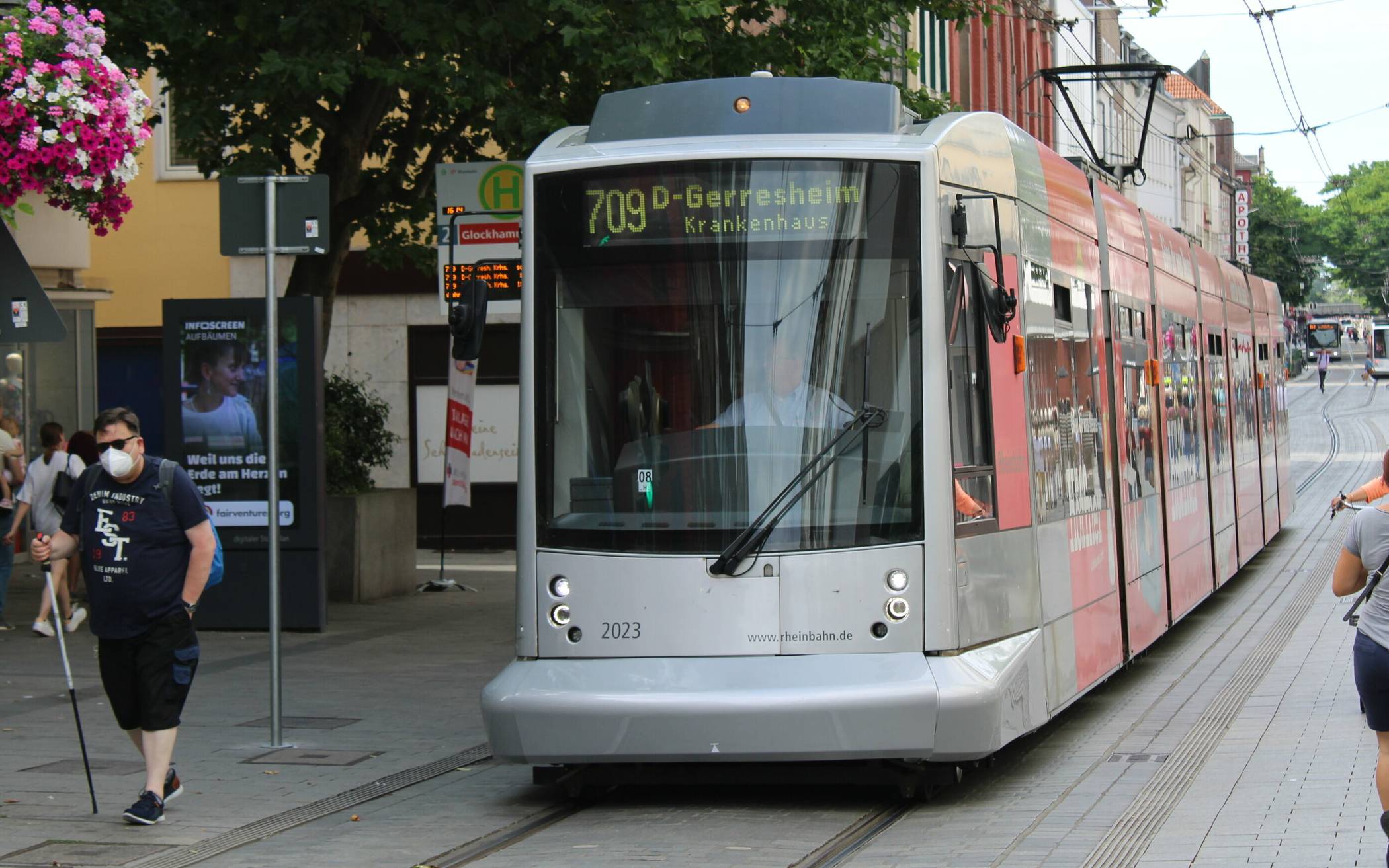  Die Fahrt mit der Straßenbahn durch die City ist seit Anfang des Jahres kostenlos. CDU und FDP wollen dieses Angebot sofort stoppen. 