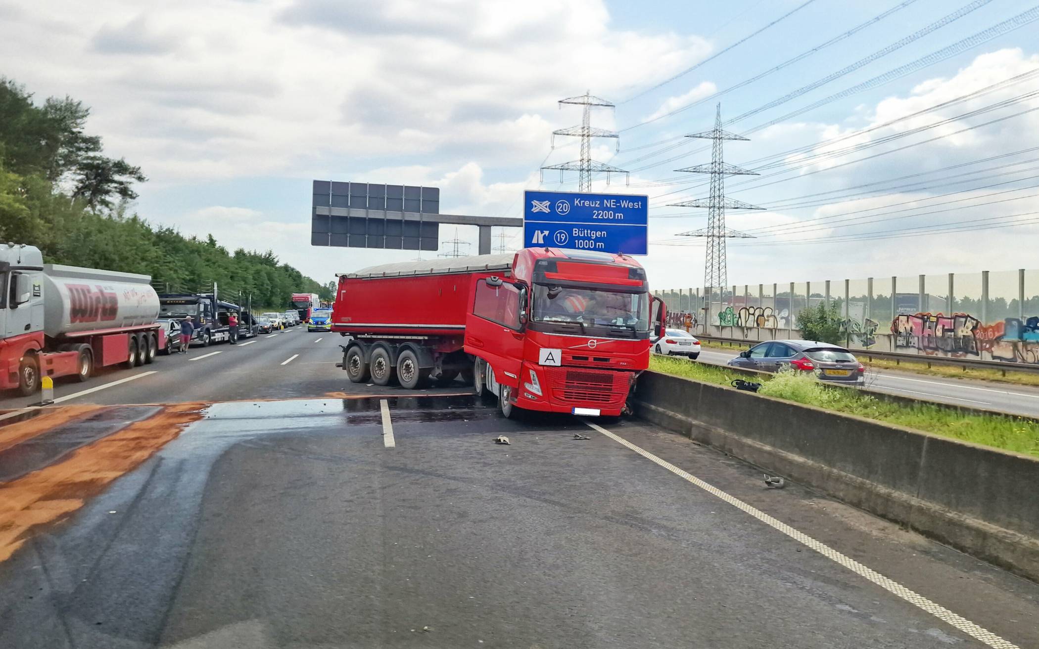 Auf der A 57, in Höhe