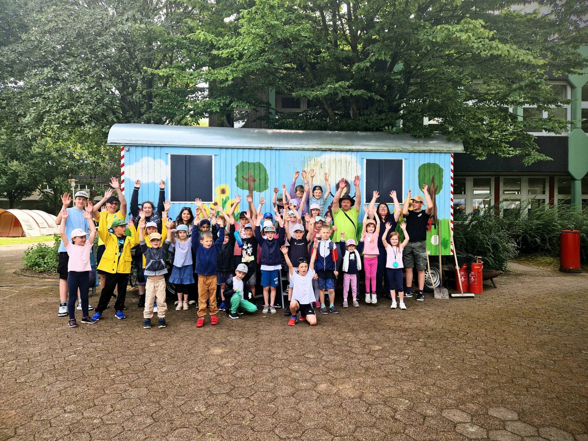   Im Moment läuft die sogenannte Stadtranderholung im und am Georg-Büchner-Gymnasium.  