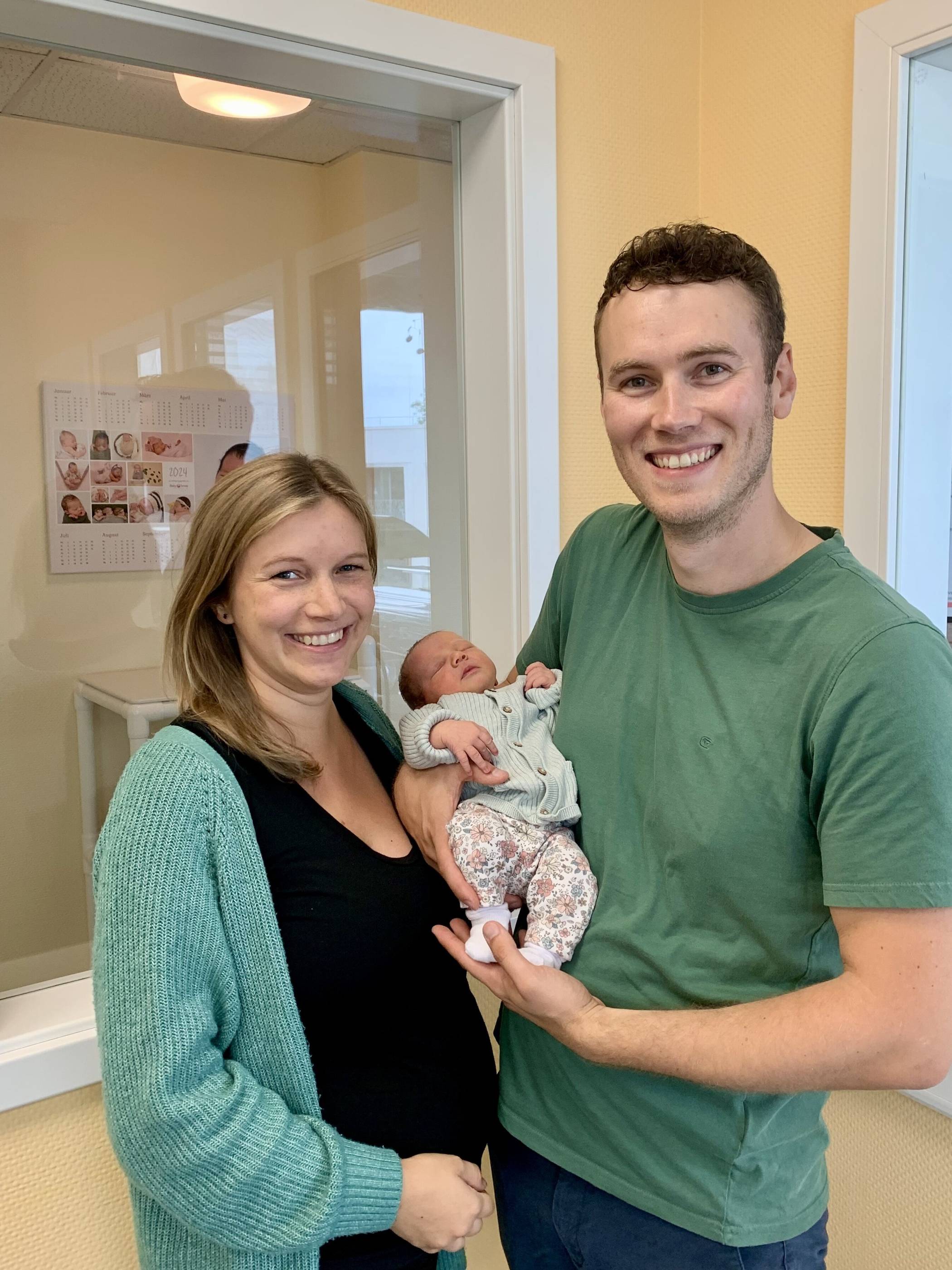  Sinja und Julian Hurtienne mit ihrer Frieda.  