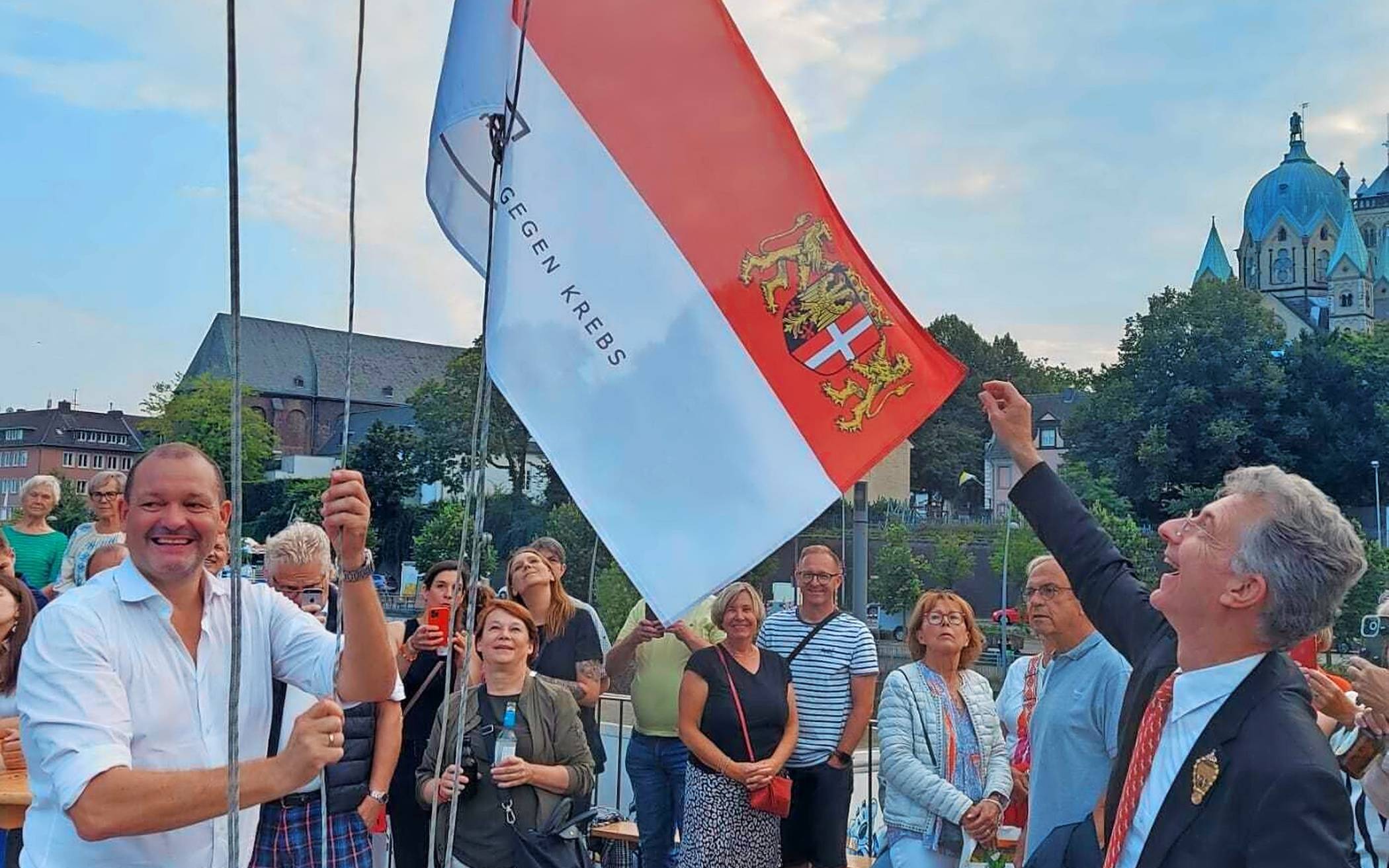 Fahnehissen – das Warm-up für die Schützenfesttage