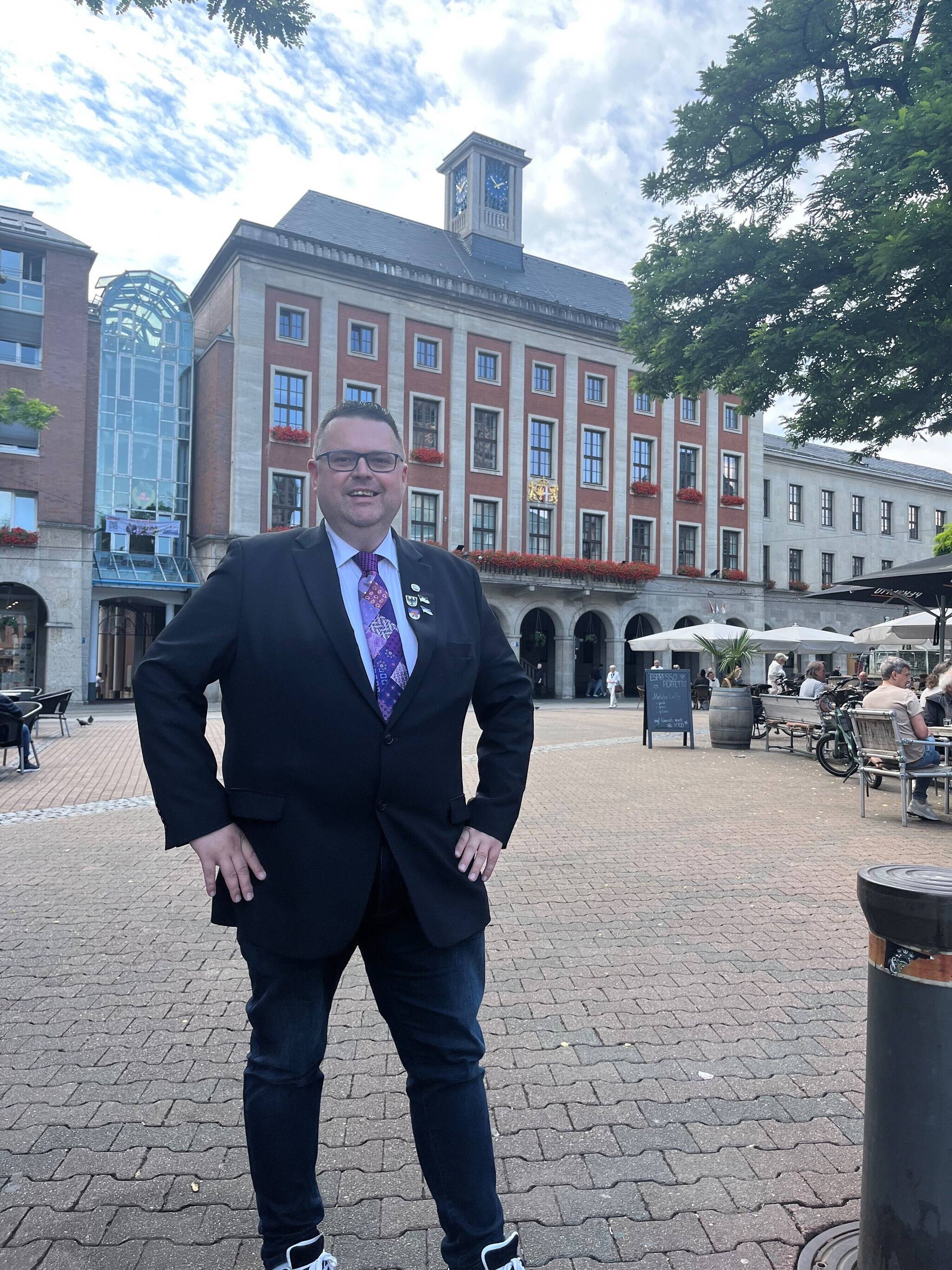  Thomas Schwarz (Tierschutz hier!) 