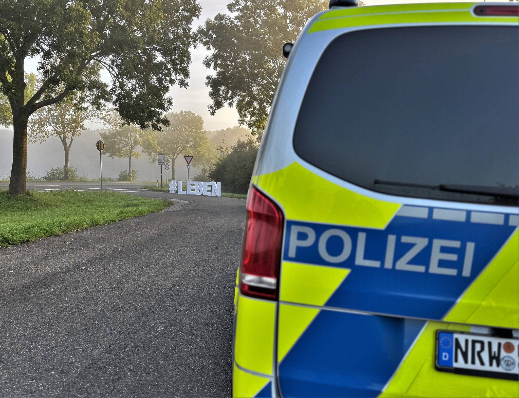 Die Polizei mahnt mit der Aktion #Leben zum korrekten Verhalten im Straßenverkehr.    