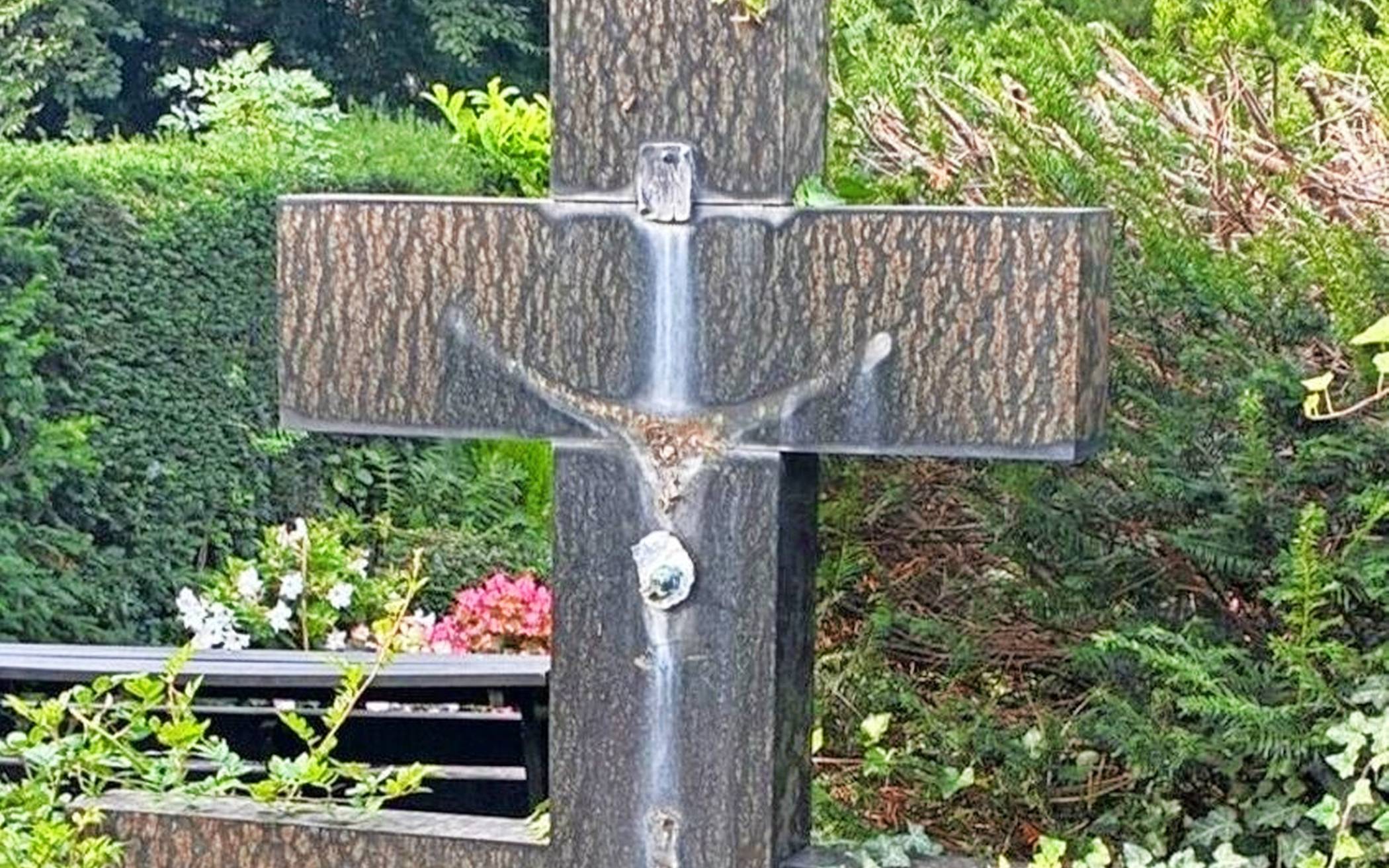  Die Stadt Kaarst ruft dazu auf, Gräber auf Schäden und Diebstähle zu überprüfen.   