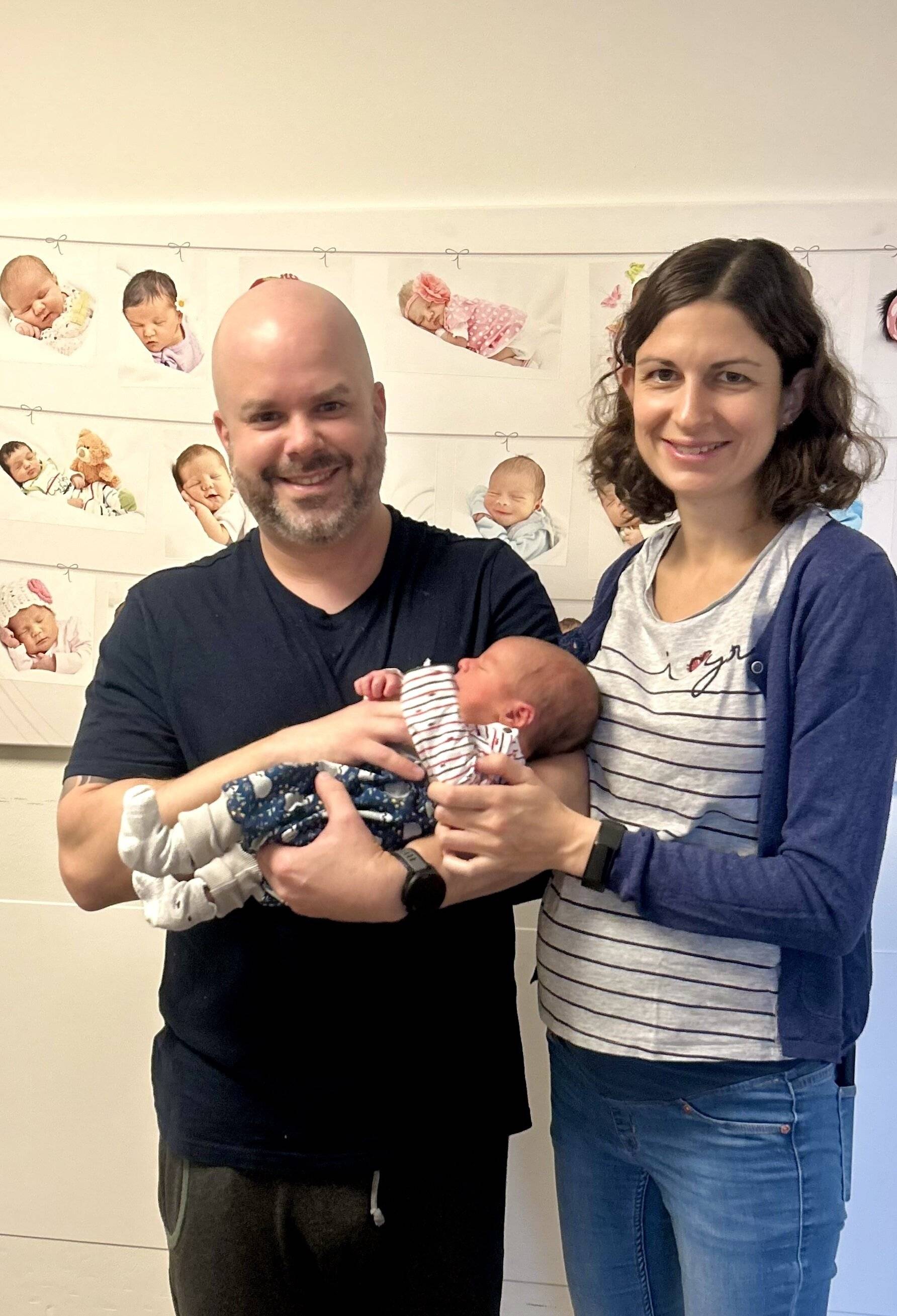  Christina und André Misere mit ihrem Jona.  