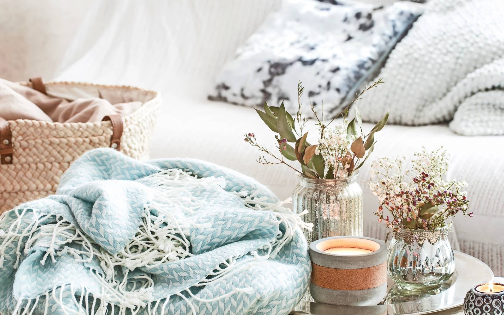 Was Zuhause jetzt warm und wohnlich macht