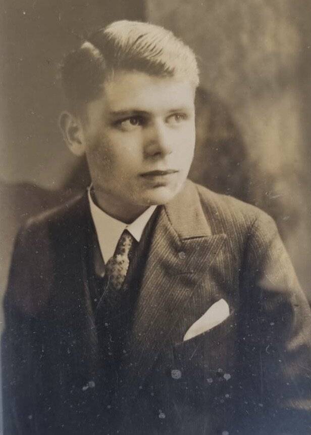  Paul Mendel verstarb 1934 nach einem Unfall auf der Landstraße zwischen Holzbüttgen und Neuss.   