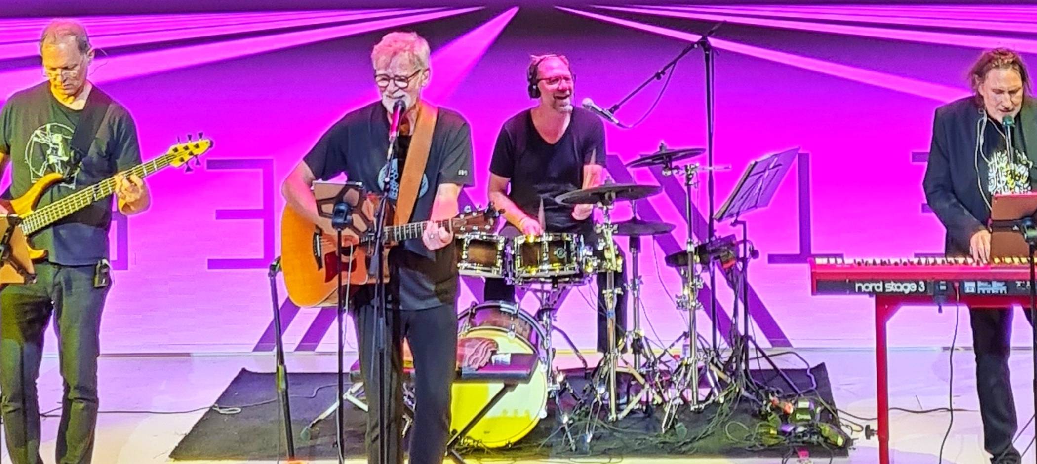 InBetween rockt auf der „Silent Night“.  