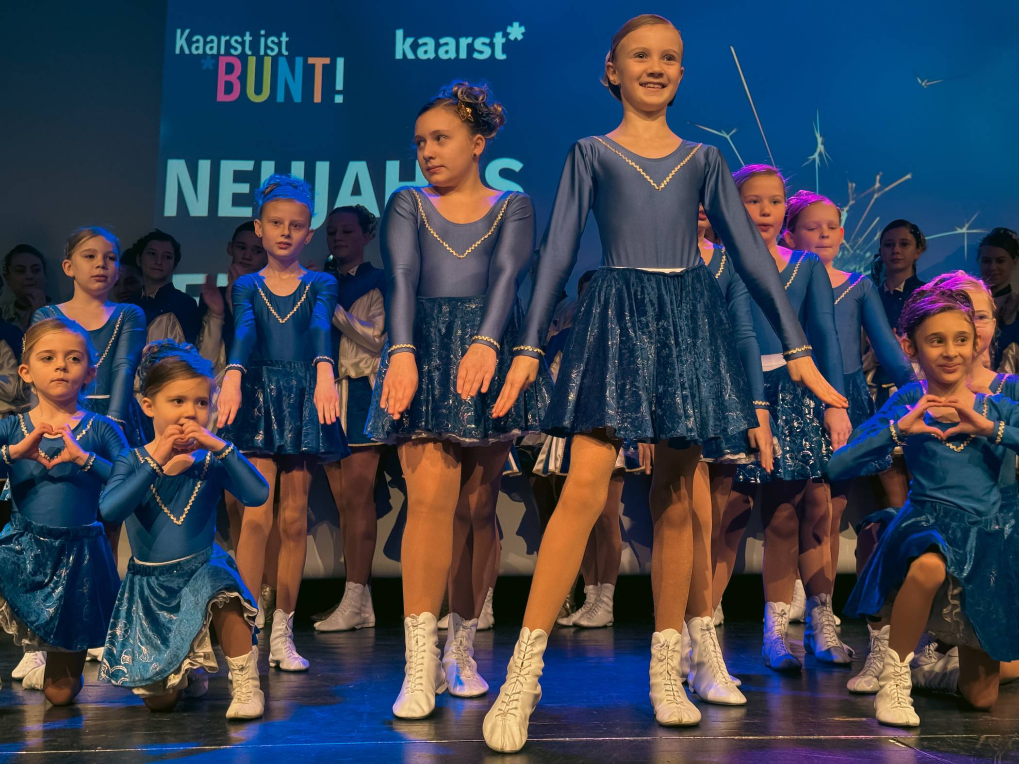  Der Auftritt der Tanzgarde der Blaue Funken beim Neujahrsempfang begeisterte die Kaarster Besucher.  