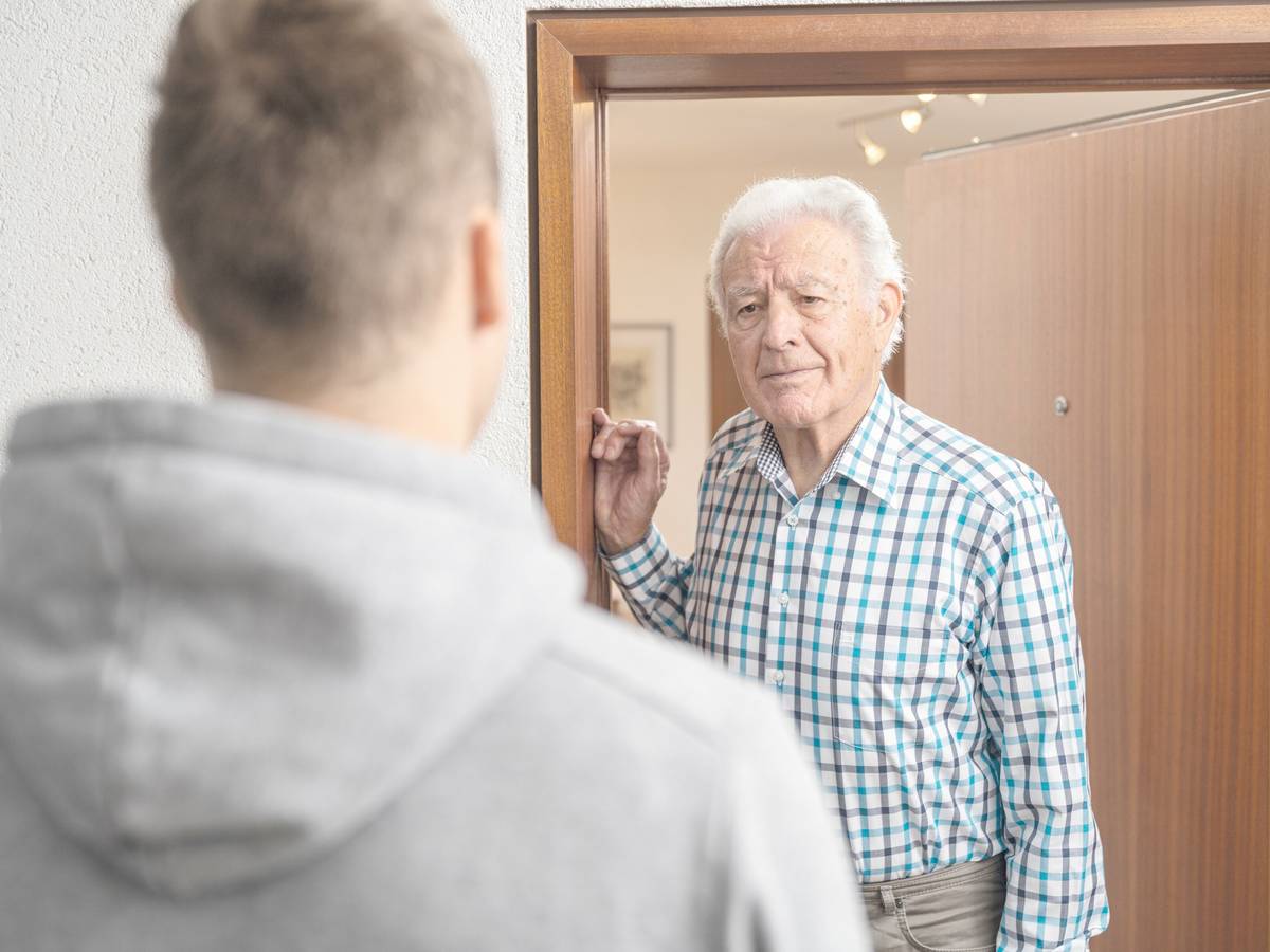 Vorsicht: Lassen Sie keine fremden Menschen in Ihre Wohnung!