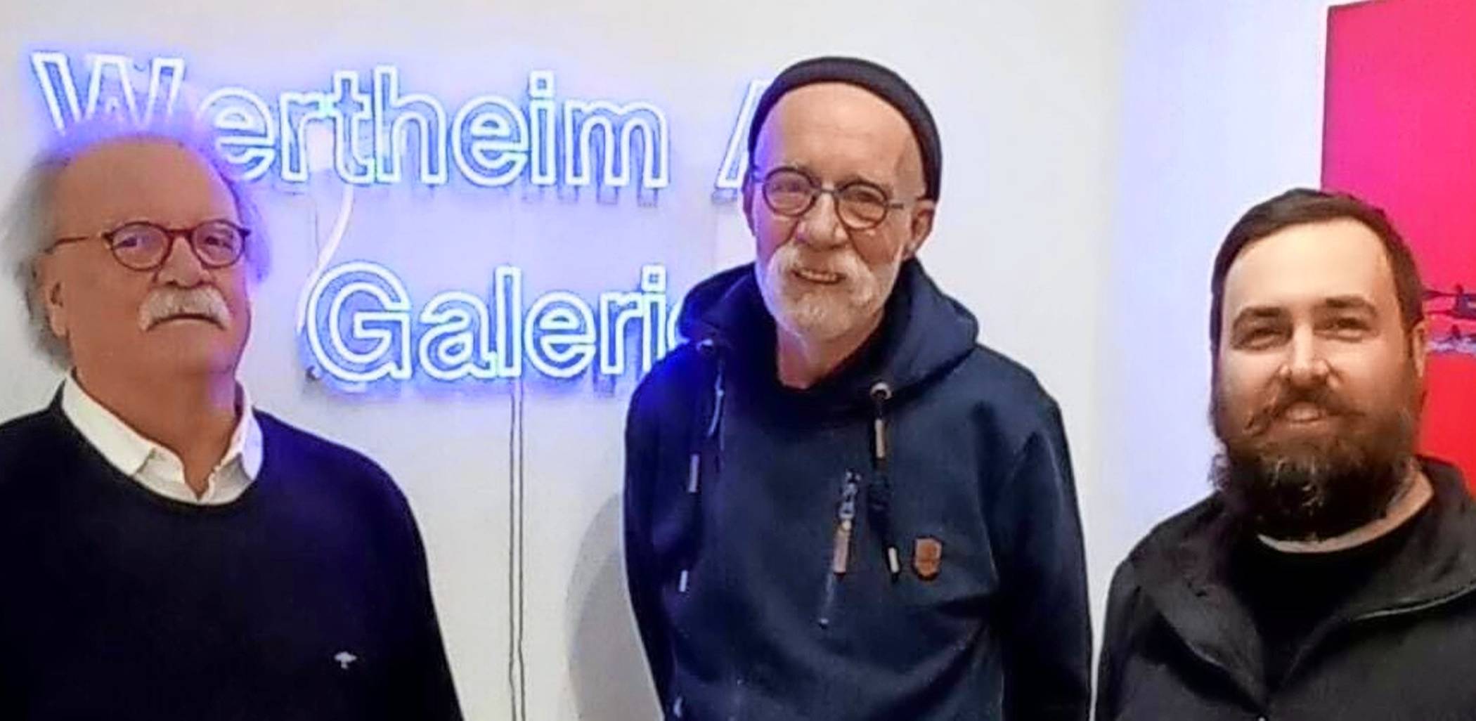 Freuen sich auf ihre erste gemeinsame Kunstausstellung: die Fotografen Hans-Joachim Conrad, Düsseldorf, Klaus Stevens und Amédé Ackermann aus Kaarst.  