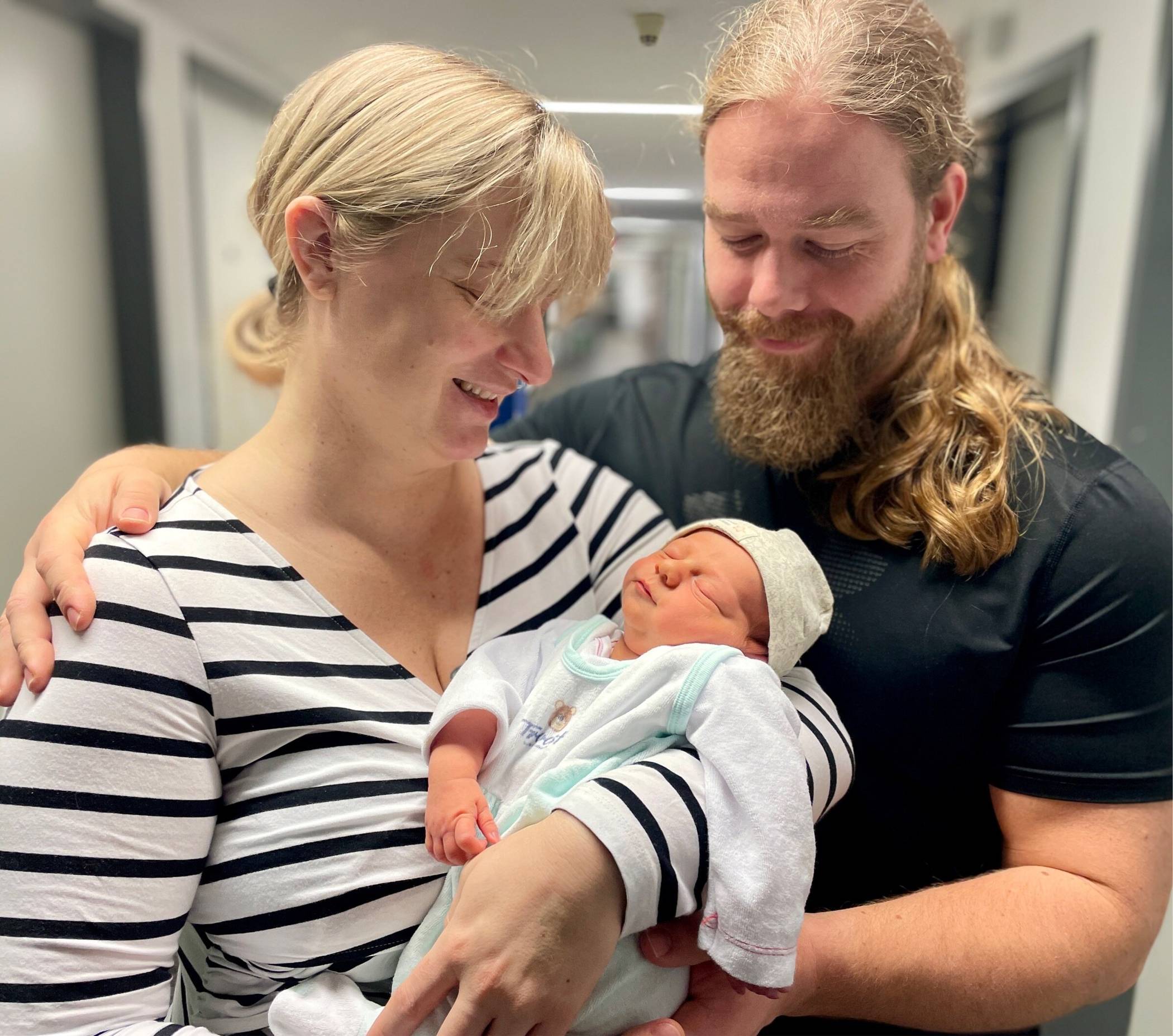  Ulrike Groeben-Waiss und Sebastian Groeben mit ihrem kleinen Ben Sebastian Noah.  