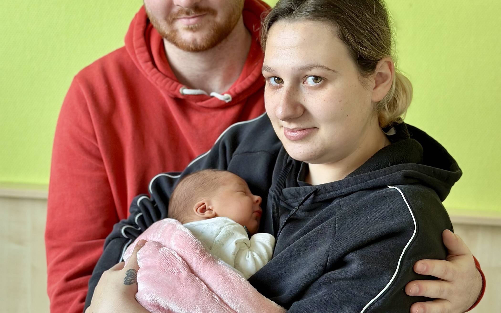 Angelina Hak und Jan-Luca Powileit glücklich