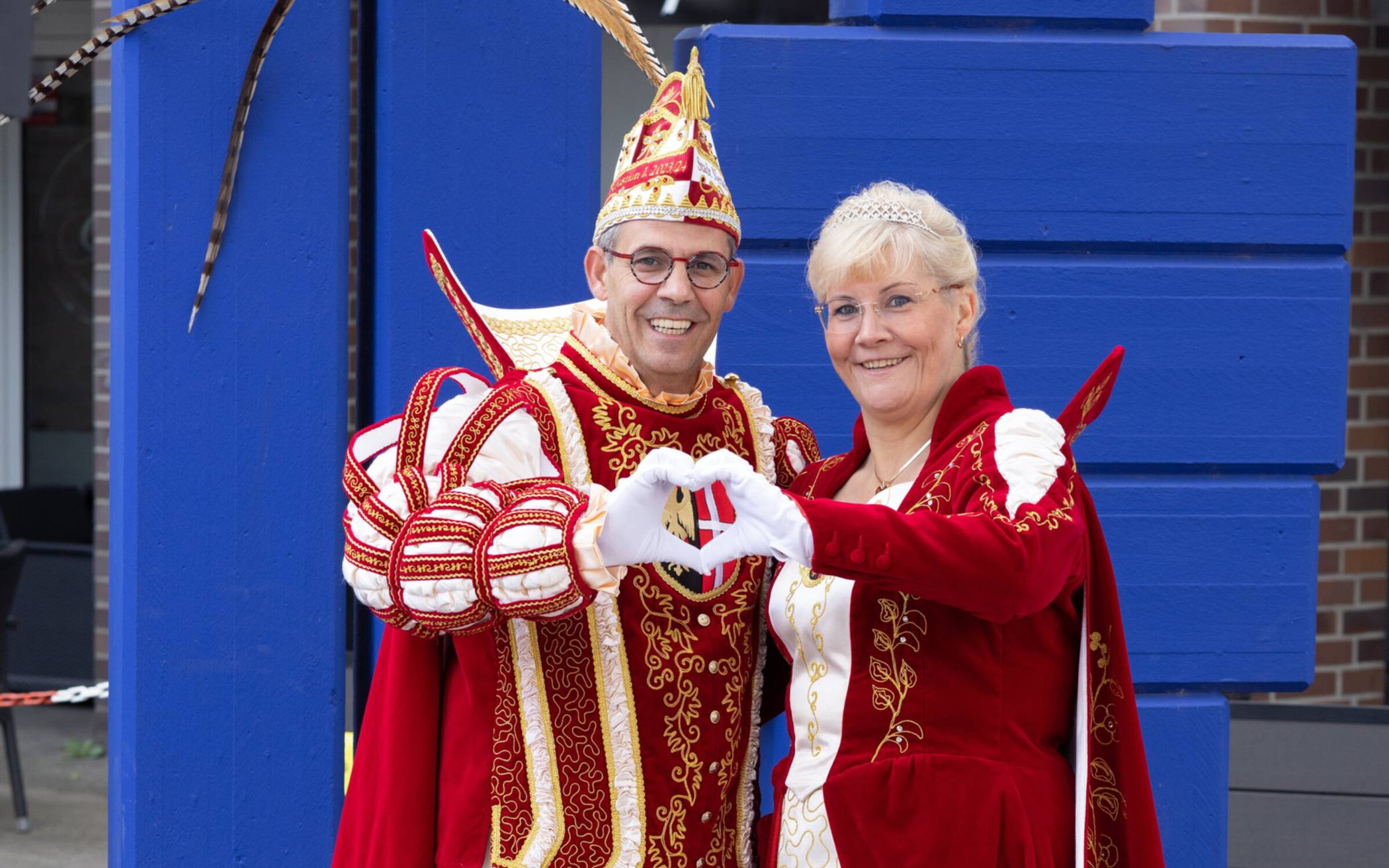  Prinz Michael II. und Novesia Cindy I. Feldmann haben sich als Schützenkönigs- und Prinzenpaar einen Namen in Neuss gemacht. 