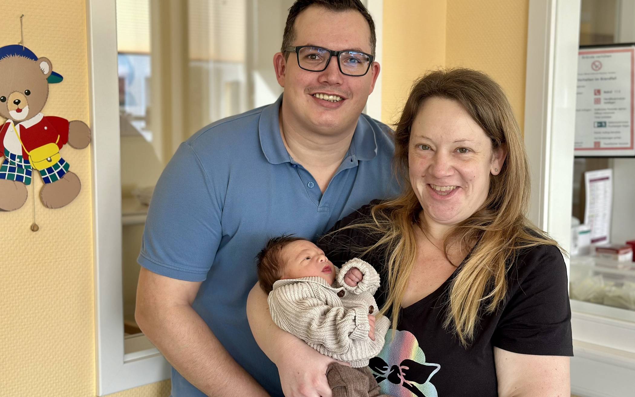 Die glücklichen Eltern Miriam und Markus