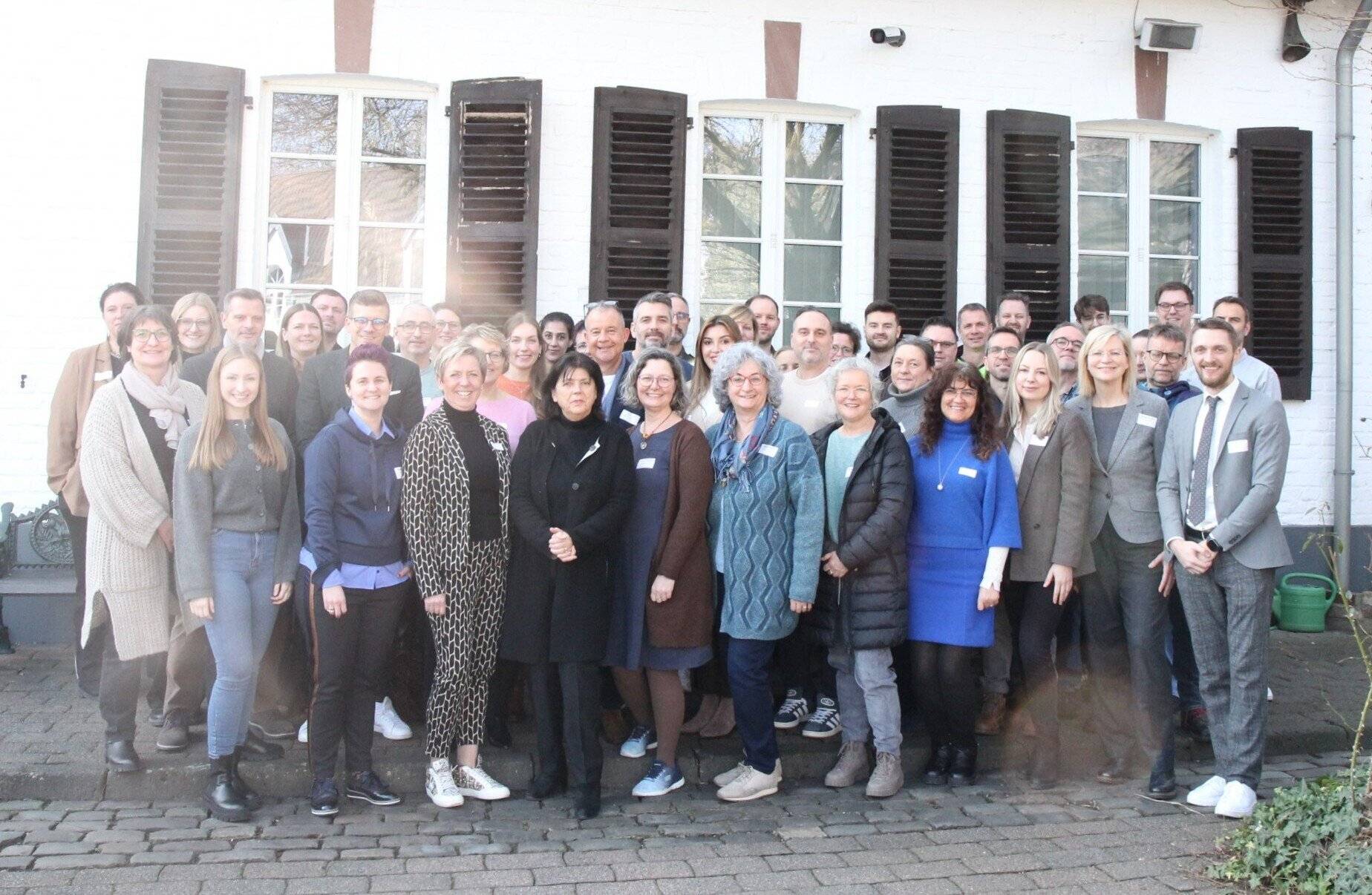  Die Verteilerkonferenz der Initiative „Wirtschaft pro Schule“ fand auf Gut Gnadental in Neuss statt.  