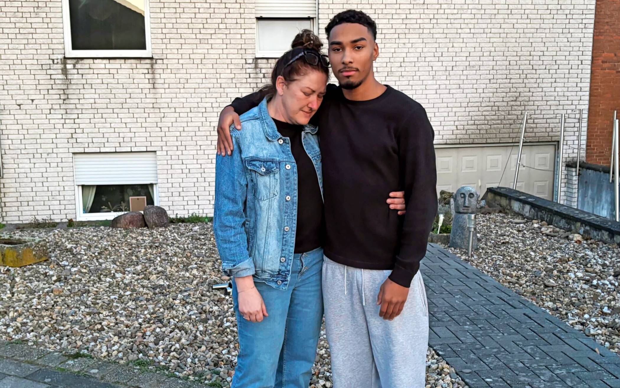  Ein Wohnungsbrand hat das Leben einer Kaarster Familie komplett auf den Kopf gestellt. Die Hilfsbereitschaft in Kaarst ist groß, denn für die Betroffenen wird nun gesammelt.  