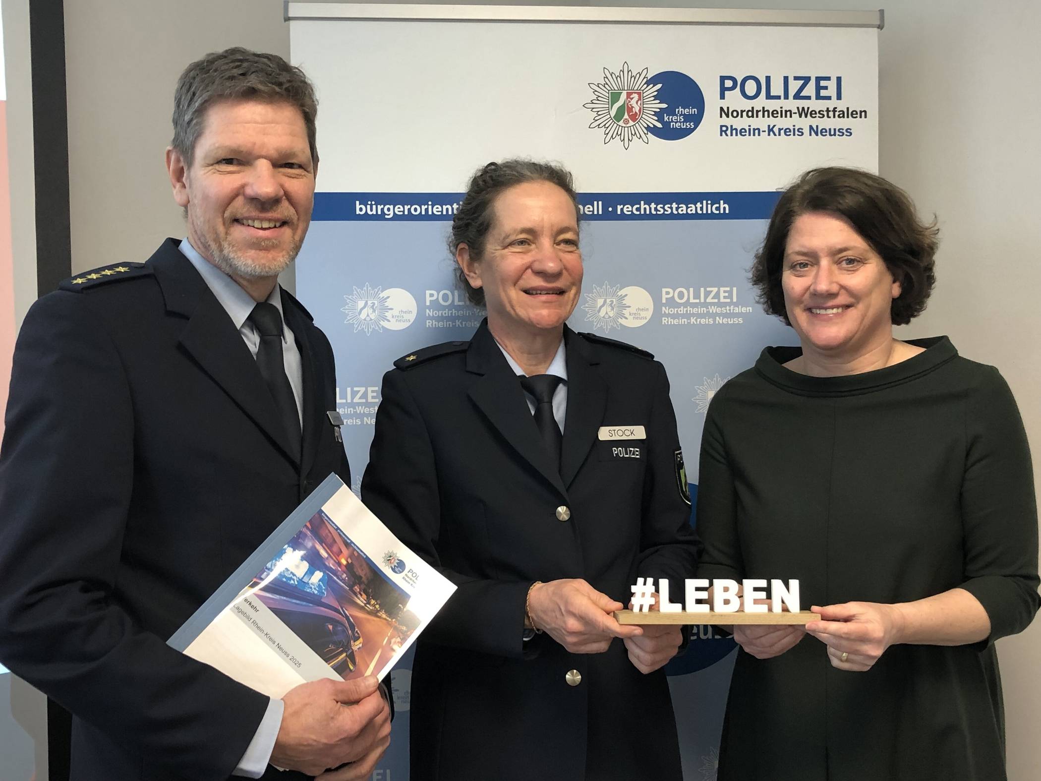  Berichteten zum „Lagebild 2025“: Cindy Stock und Katharina Reinhold (rechts).  