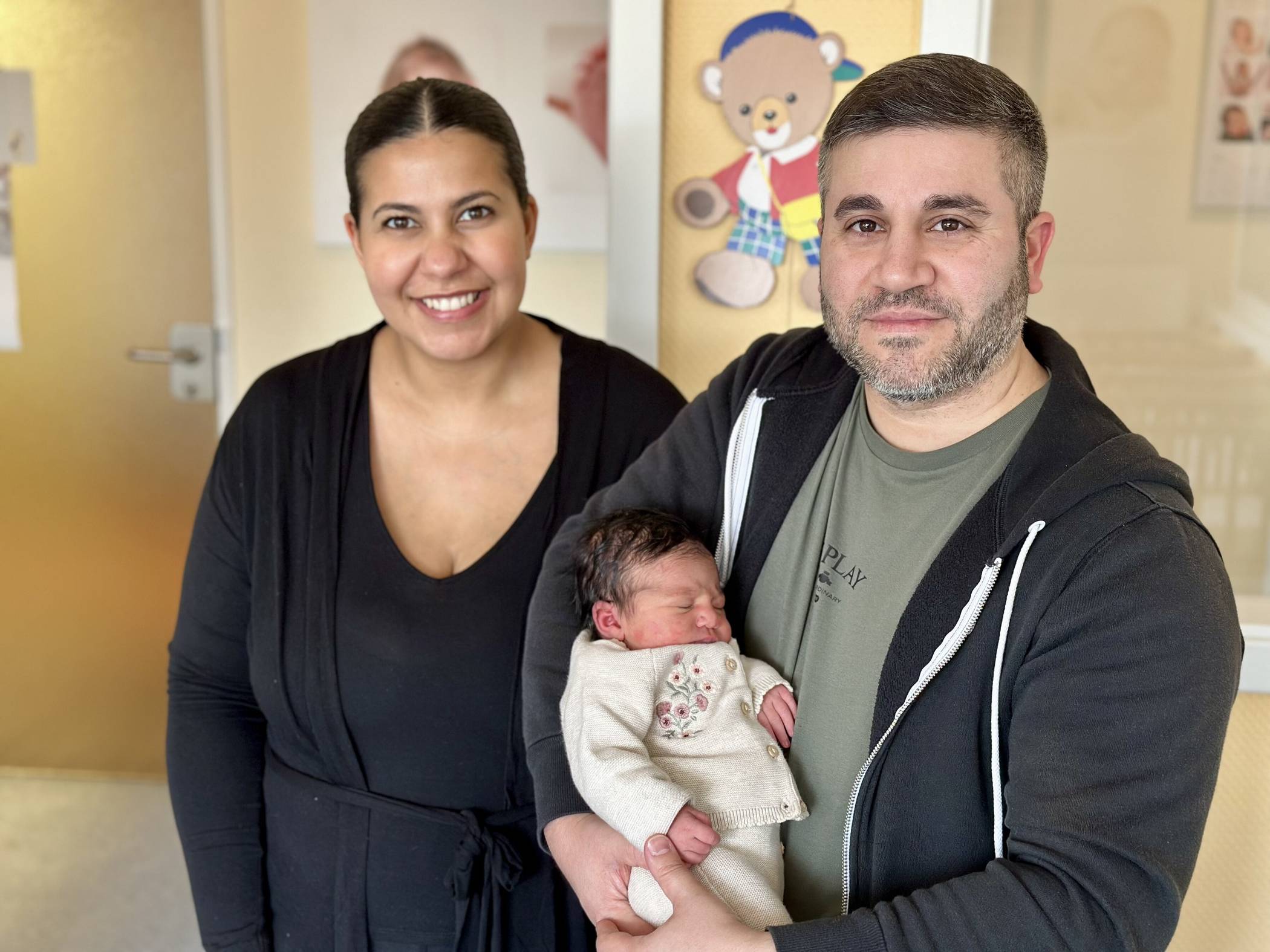 Maisa Yousra und Mohamed Al Muchtar mit ihrer  Lina.    Foto:  