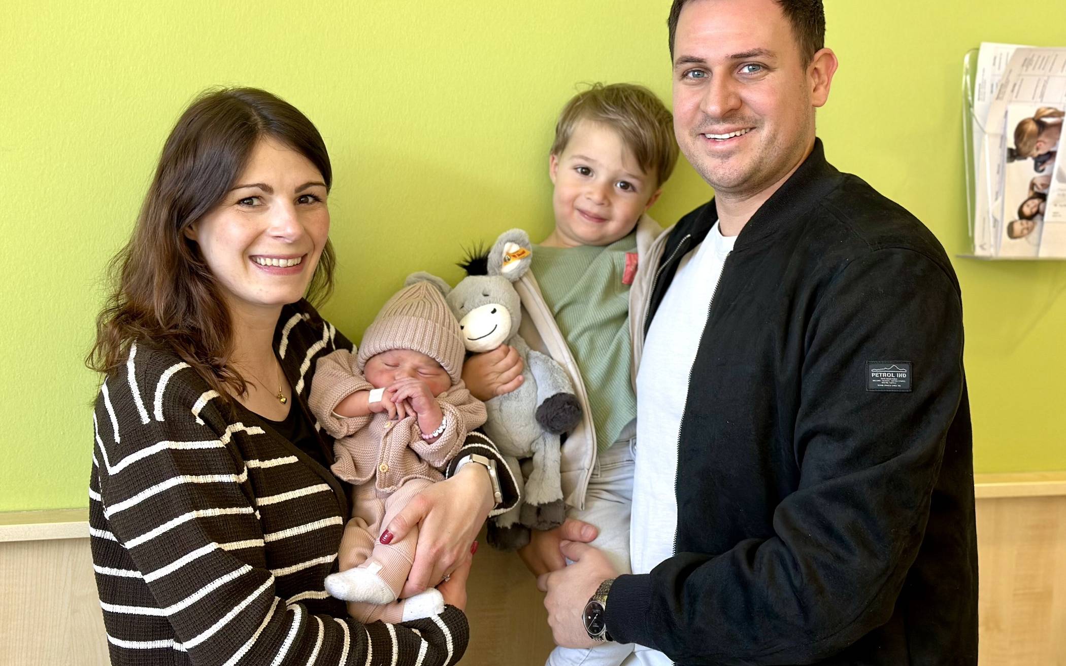 Danielle und Raphael Hermanns mit Mats