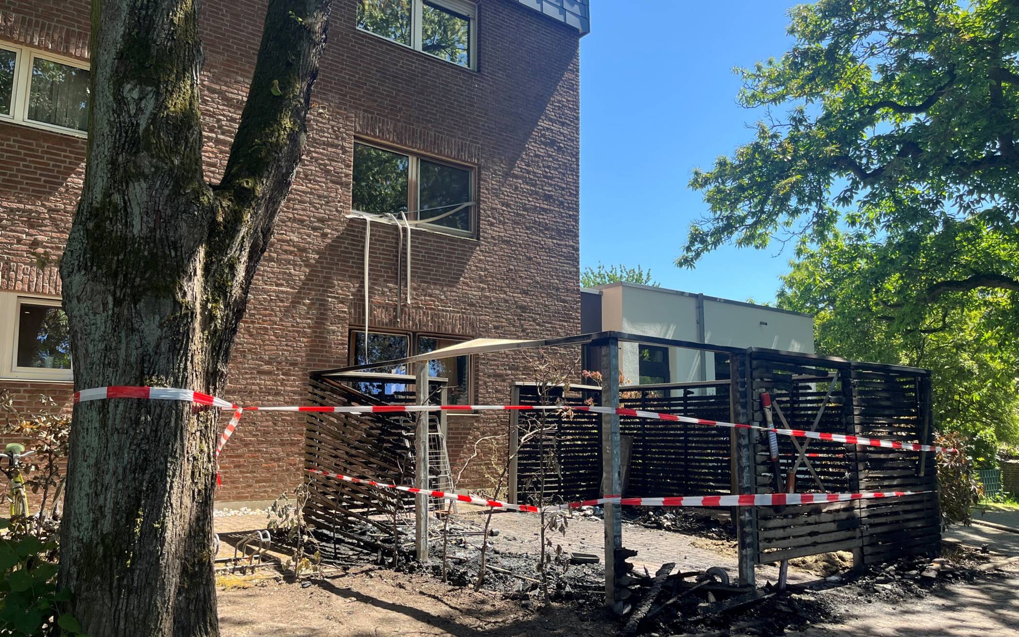 Brand verursacht Schaden an Pfarrgemeinde-Gebäude