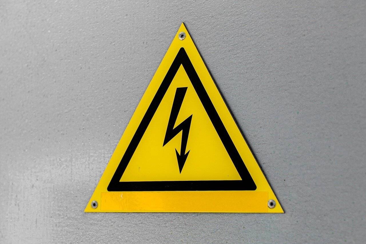 Achtung elektrizität Stromschlag Strom Warnschild
