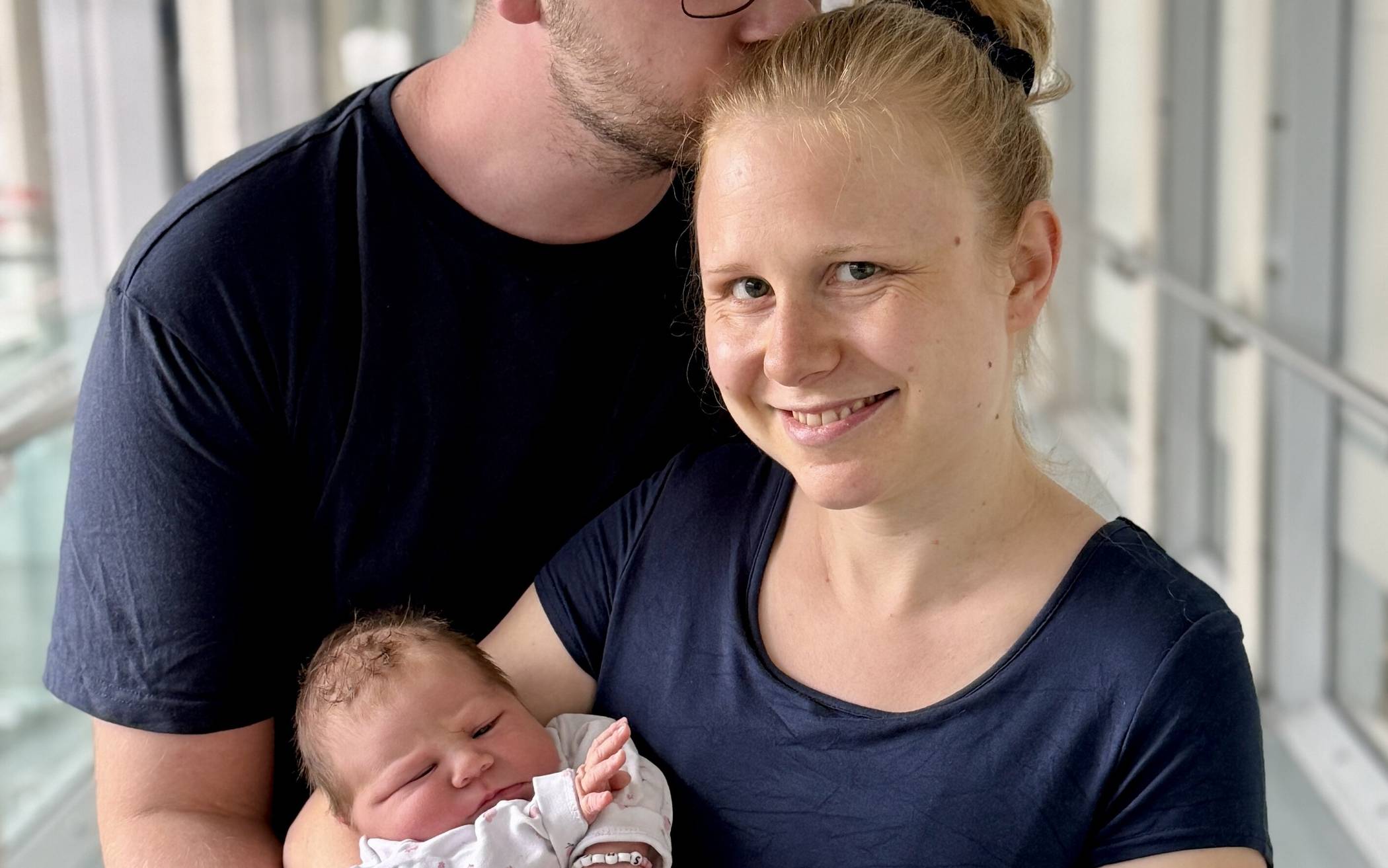 Stephanie und Marvin Schmitt mit ihrer