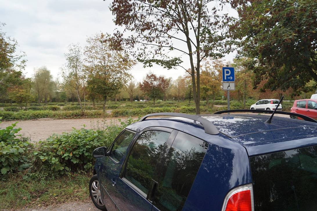 Die Stadt will die Kntrollen des ruhenden Verkehrs am Kaarster See intensivieren. 
