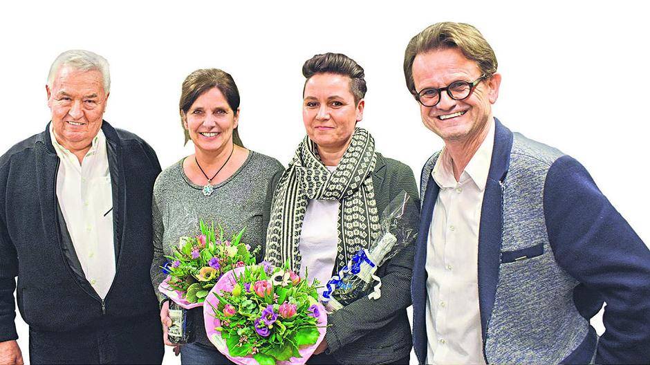  Der stellvertretende ISG-Vorsitzende Heinrich Küpper (l.) und Dieter Güsgen (r.) bedankten sich bei den scheidenden Vorsitzenden Astrid Panitz und Beisitzerin Claudia Op’t Eynde (v.r.) für deren Engagement. 
