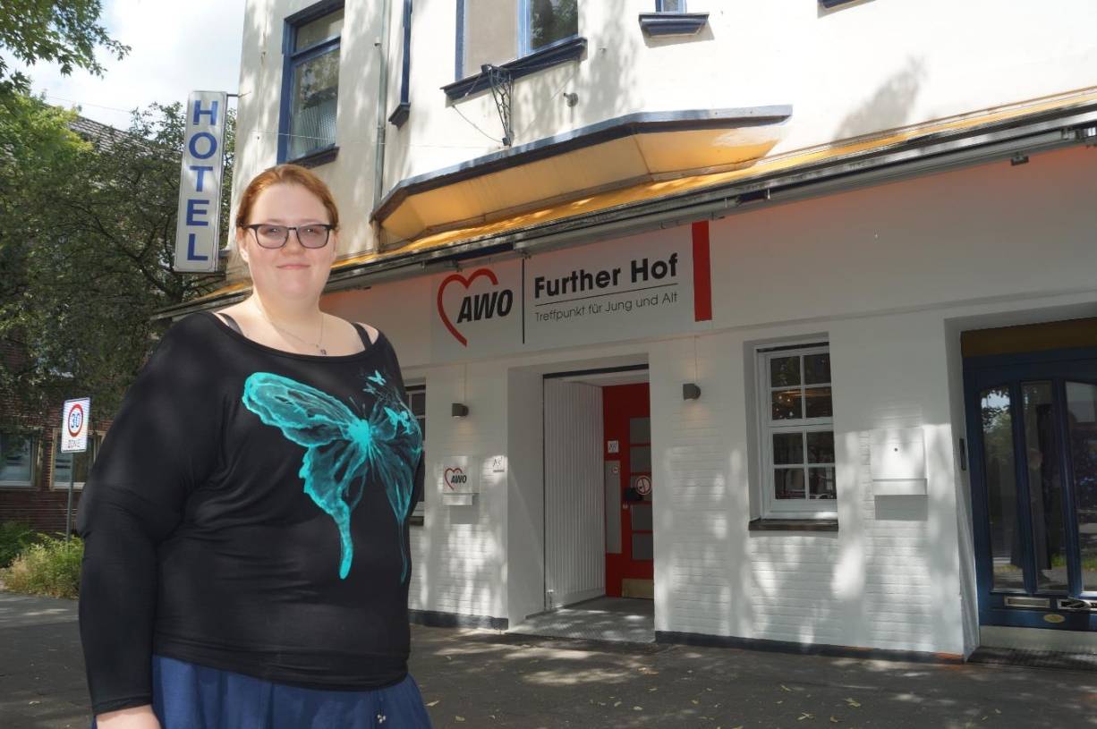  Sarah Laumen ist eine der Pädagoginnen, die ab heute im Further Hof gemeinwesenorientierte Jugendarbeit bieten. 