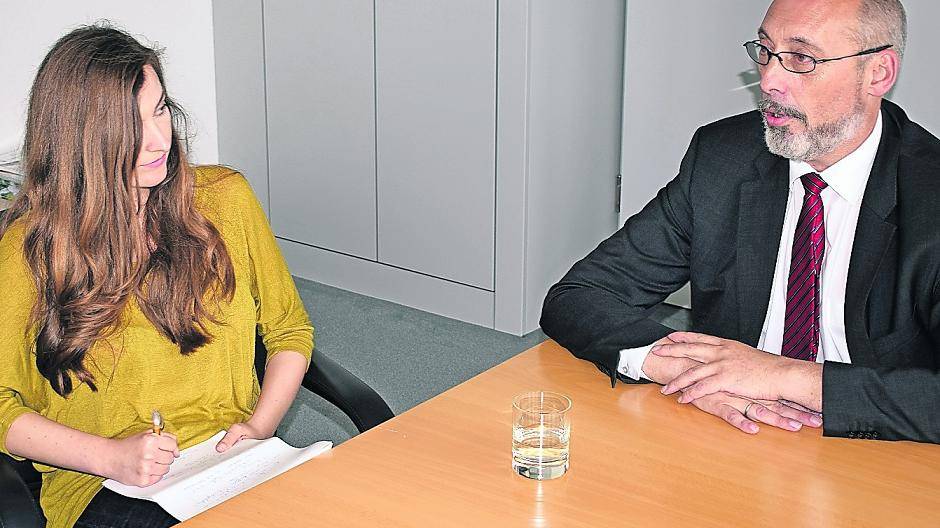  Roland Sperling von den Linken kandidiert für den Bundestag und lässt beim Stadt-Kurier-Interview kein gutes Haar an seinen Konkurrenten. 