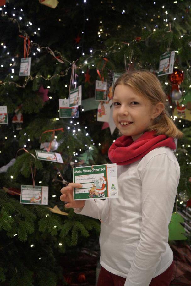  Elina Gaspers (10) packt fleißig mit an. 