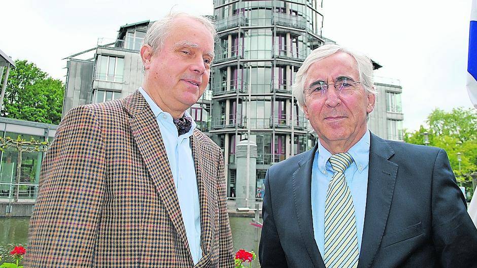  Die beiden Spitzen der Freien Demokraten in Kaarst, Dr. Heinrich Thywissen und Günter Kopp (v.l.), wollen auch im Rathaus auf Sparkurs gehen. 