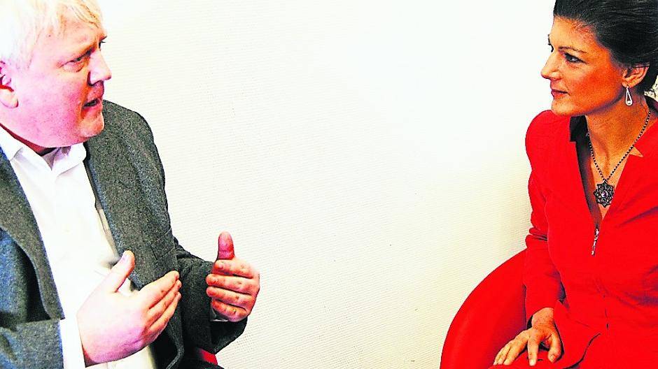  Die Oppositionsführerin des Deutschen Bundestages, Sahra Wagenknecht von den Linken, erkundigte sich auch bei Stadt-Kurier-Chefredakteur Frank Möll über die Lage in der Großstadt Neuss. 