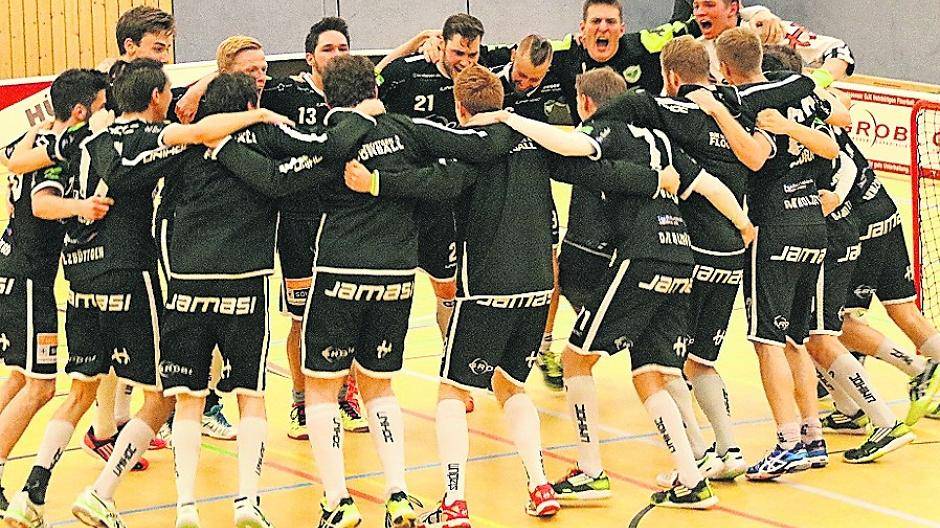  Riesenjubel bei den DJK-Floorballern: Die Teilnahme an den  