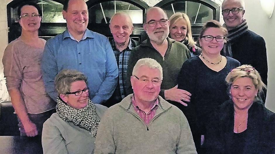  Der Vorstand und aktive Unterstützer der Flüchtlingshilfe Kaarst engagieren sich ehrenamtlich für die Integration unserer neuen Nachbarn.  