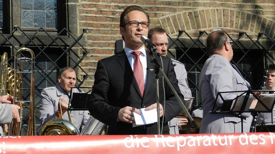 In seiner Rede dankte Bürgermeister Reiner Breuer allen Verantwortlichen für die...