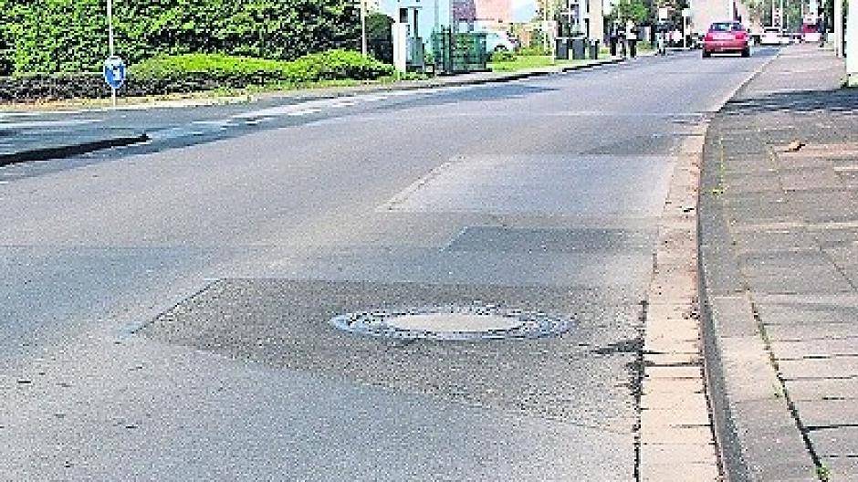  Straßenschäden werden beseitigt. 