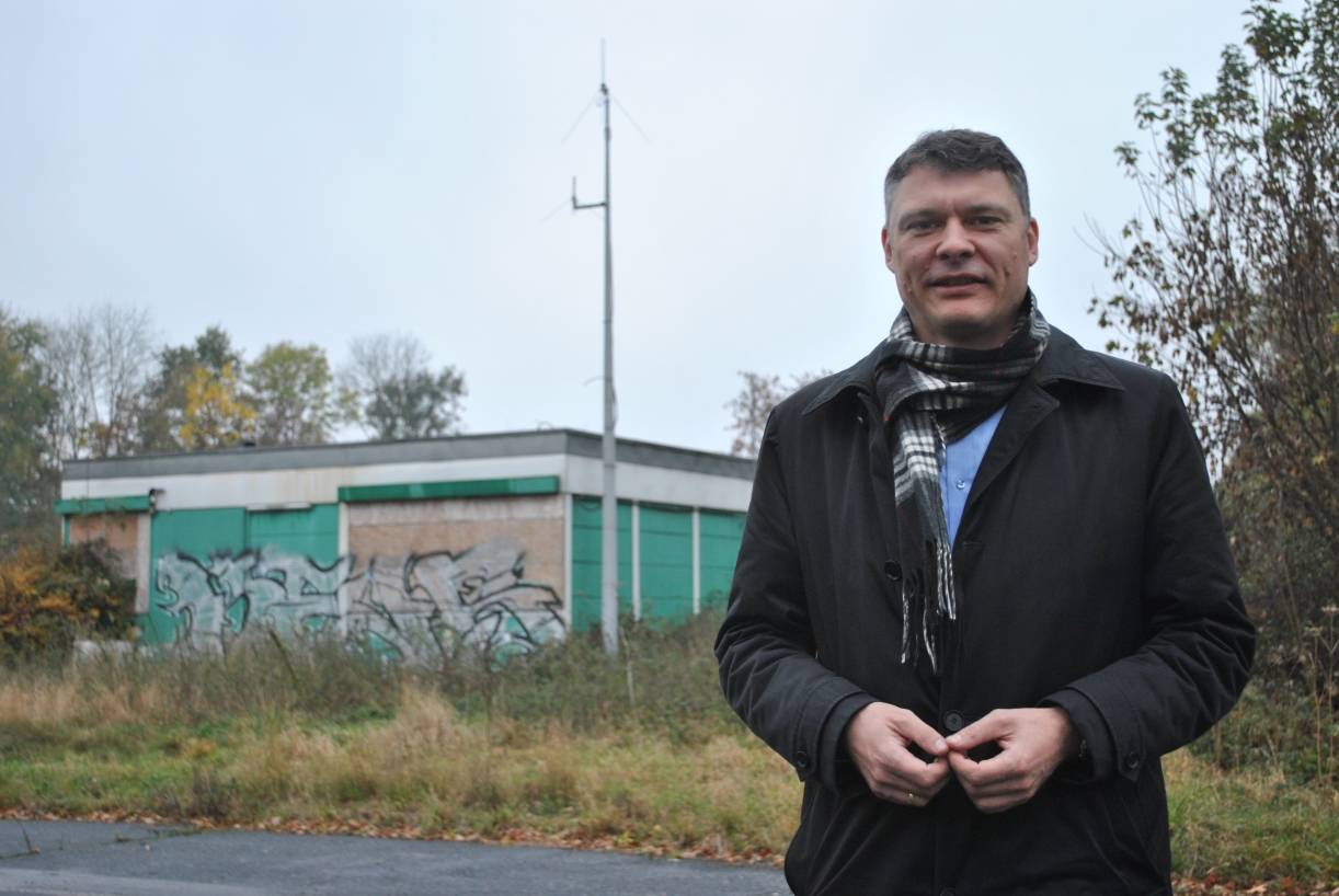  Der Zustand der ehemaligen Wache der Autobahnpolizei ist Dr. Jörg Geerlings, Vorsitzendem der CDU Neuss, ein Dorn im Auge.  