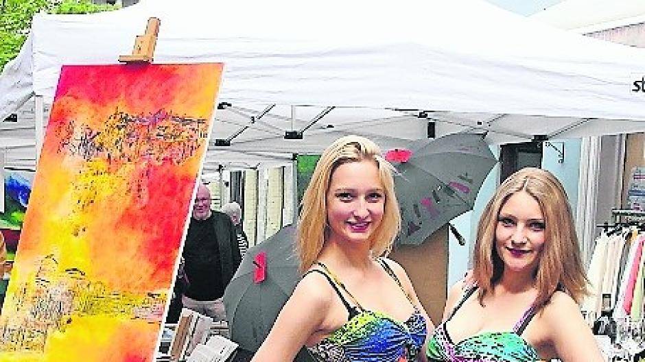  Auf zum Künstlermarkt. 